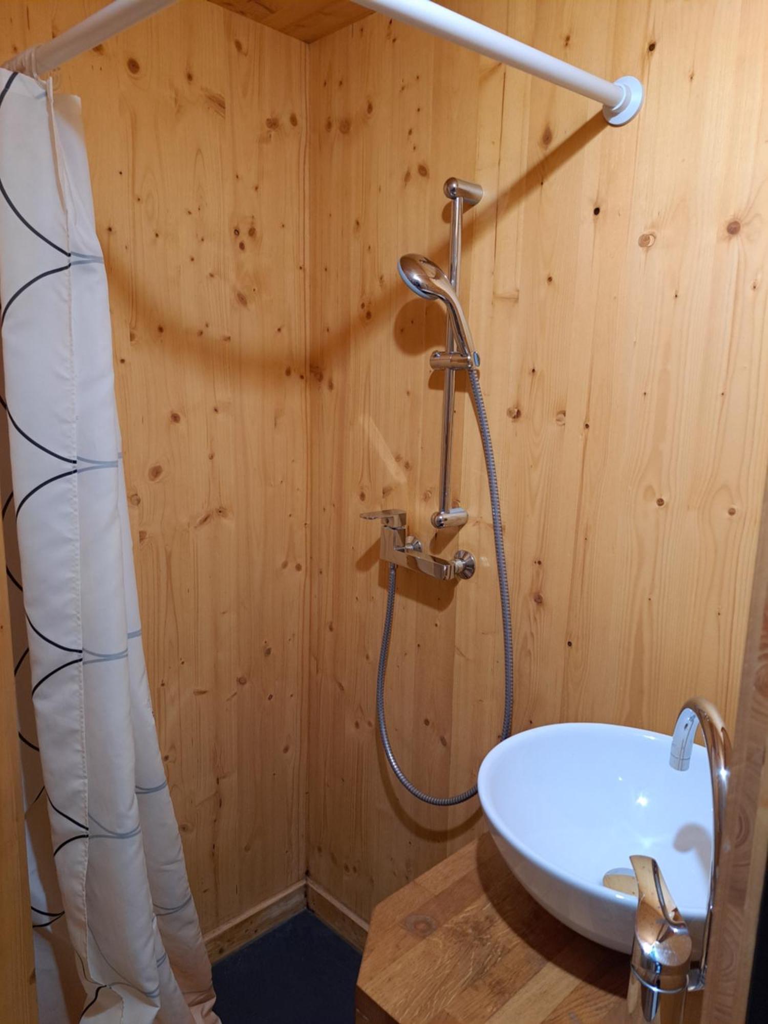 Studio Meuble Proche Conseil Departemental Du Jura Lons-le-Saunier Bagian luar foto